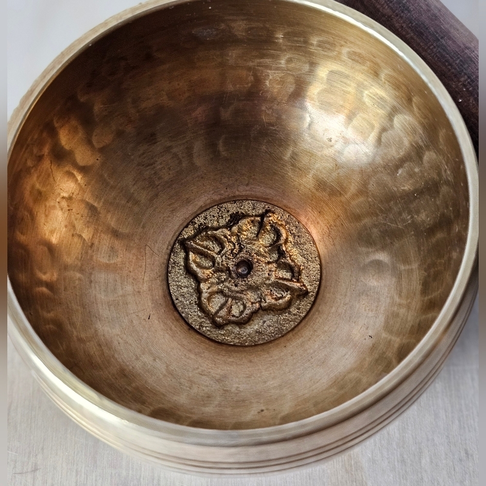 Tibetan 3 Inch Singing Bowl For Yoga,Meditation,Sound Healing - Picture 3 of 6